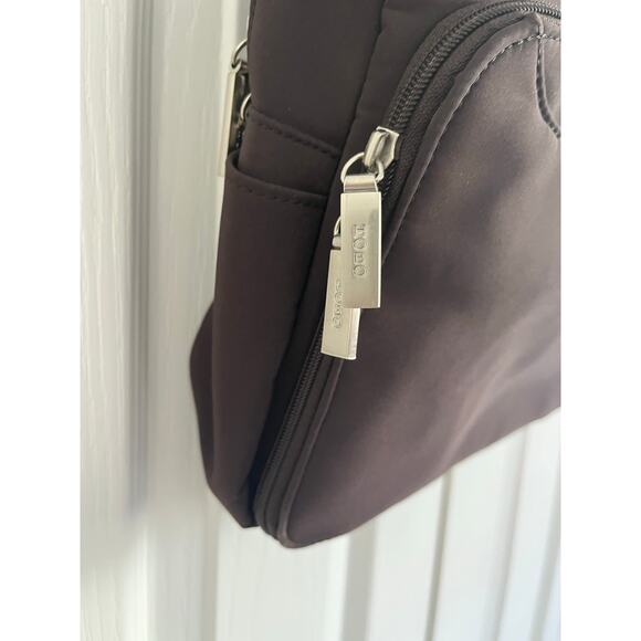 HOBO International Women's Nylon Backpack Brown Zipper & Magnetic Openings - Picture 4 of 16